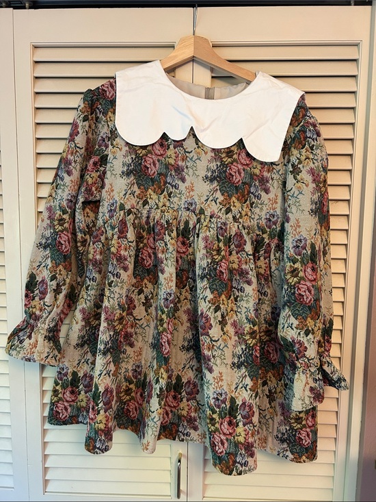 Diddi Moda Dresses & Skirts - Floral Mini Dress with White Scalloped Collar